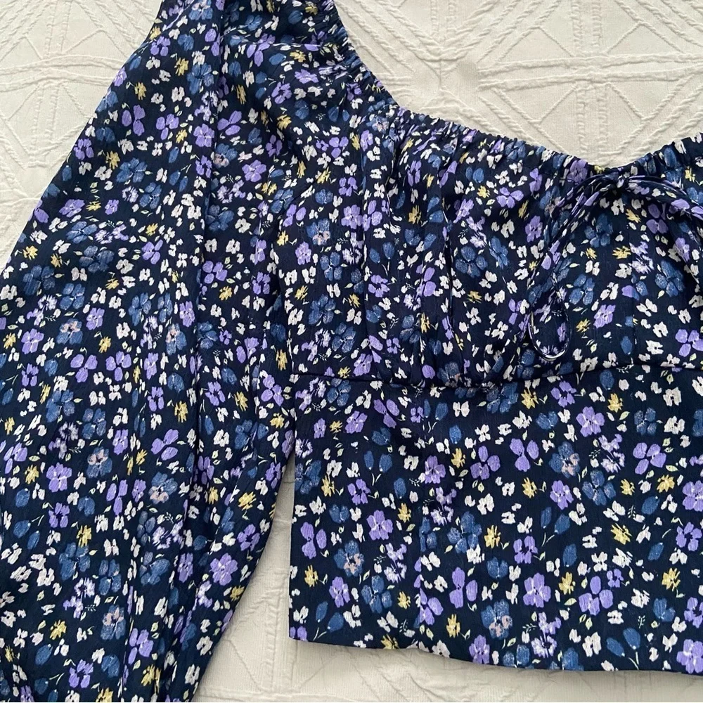 Dynamite Blue Floral Cropped Square Neck Blouse - Picture 4 of 12